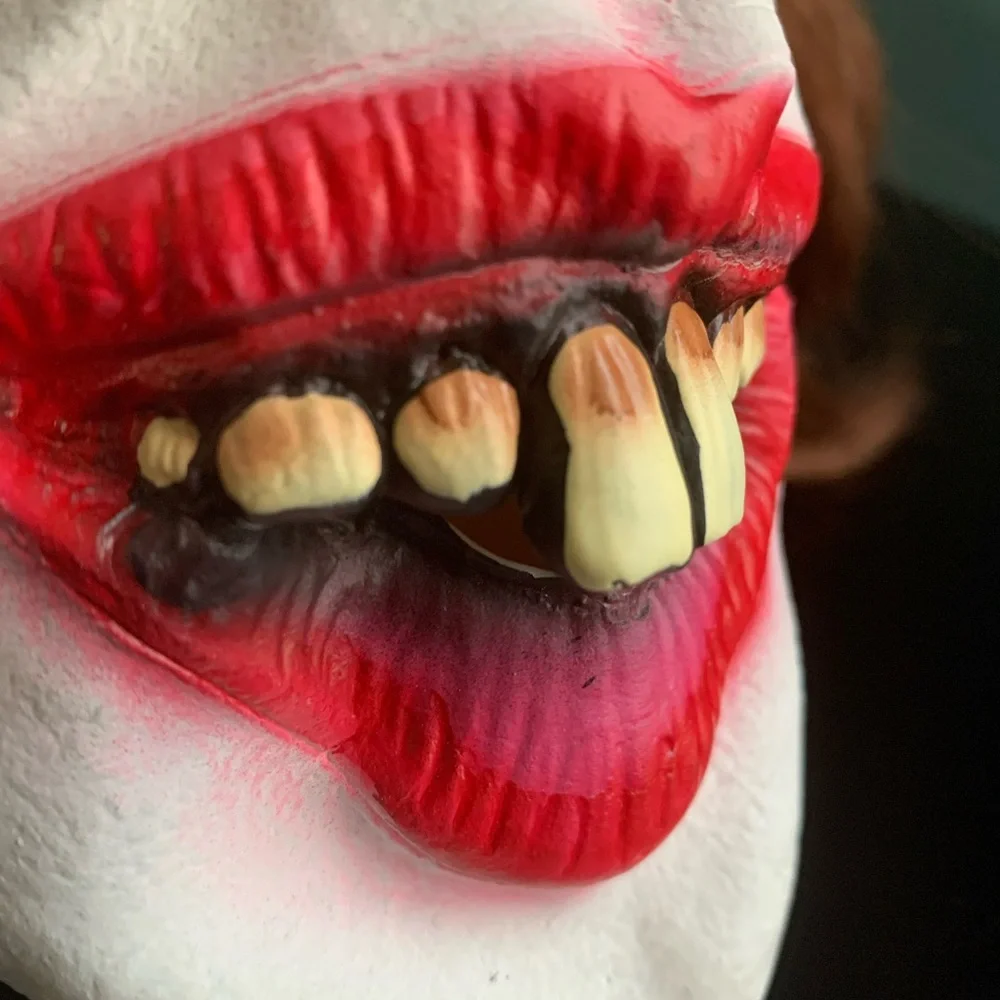 It’s Pennywise Scary Halloween Mask